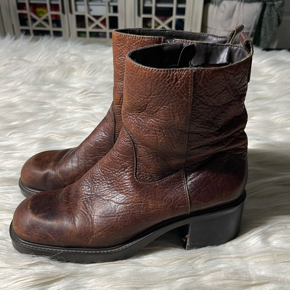 High Sierra 90's Chunky Heel Leather Boots in Brown | Size 7.5 - Picture 6 of 14